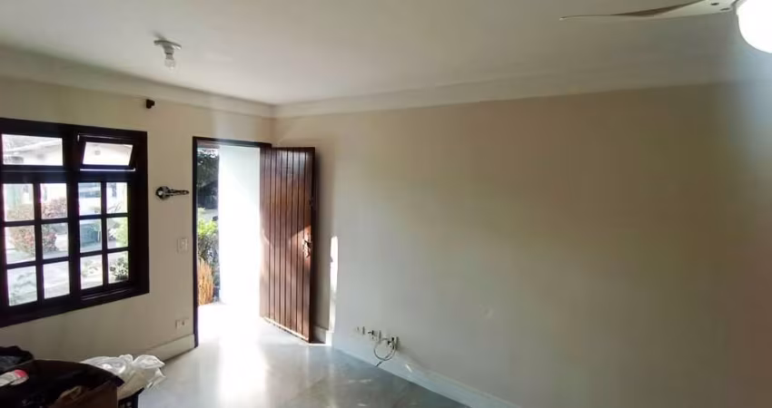 Casa em condomínio 2 quartos e 2 vagas FL14