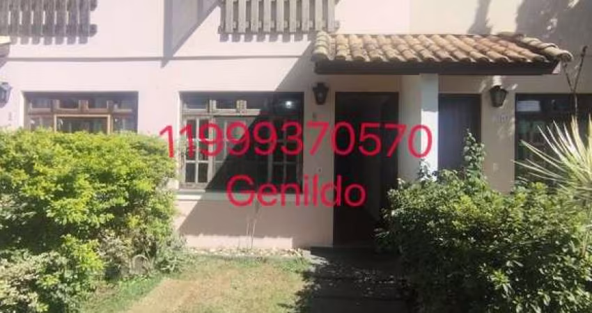 SOBRADO EM CONDOMÍNIO 2 QUARTOS 2 VAGAS 2 BANHEIROS ACEITA PET FÁCIL ACESSO AO METRO FL55