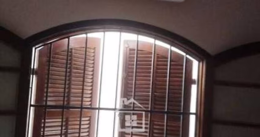 Casa com 2 Quartos e 2 banheiros à Alugar, 150 m² por R$3.000,00/mês - FL59