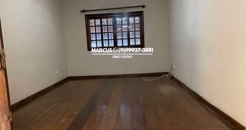 Casa no jd. Monte Kemel c/ 3 quartos, suíte, 2 vagas, churrasqueira. FL23
