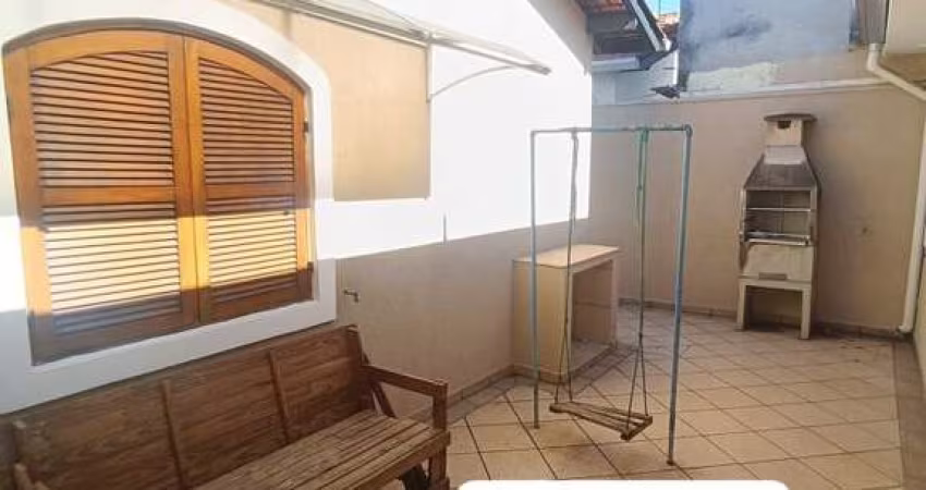 CASA TERREA ÓTIMA LOCALIZAÇÃO FL 31