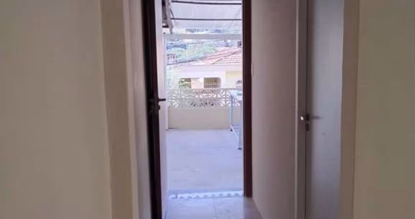 Sobrado para alugar Jardim Cláudia. FL46