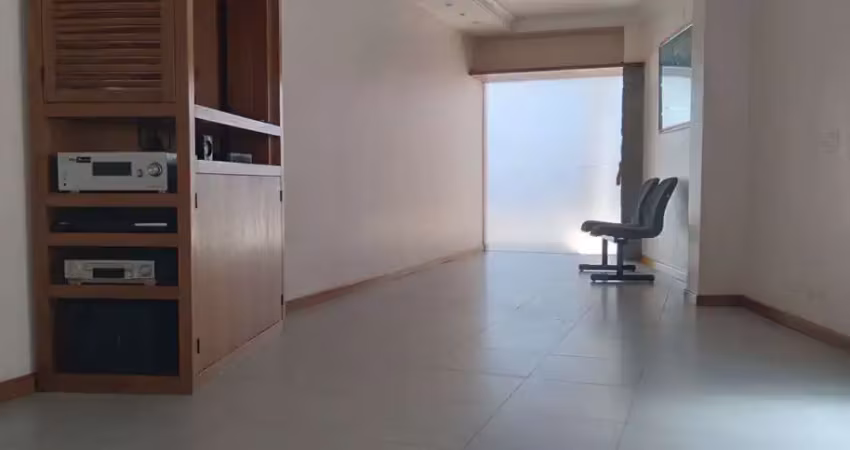 Sobrado de Luxo no Jardim Peri Peri - 250m², 3 Dorms (1 Suíte) + 4 Vagas - FL43
