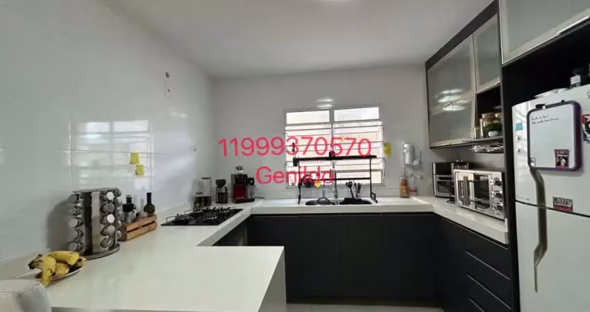 Casa 2 quartos 2 suites 2 vagas área gourmet armários planejados fácil acesso ao metro fl55