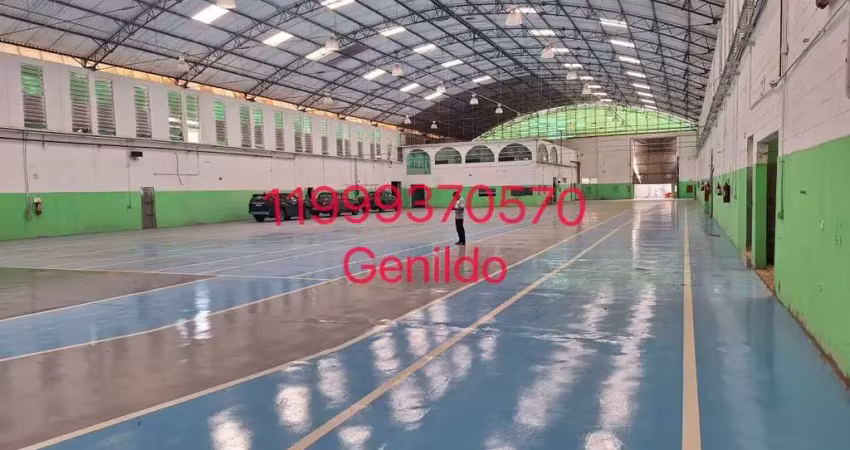 Galpão com 4000m2 10 vagas 10 banheiros escritório copa  fácil acesso ao metro fl55