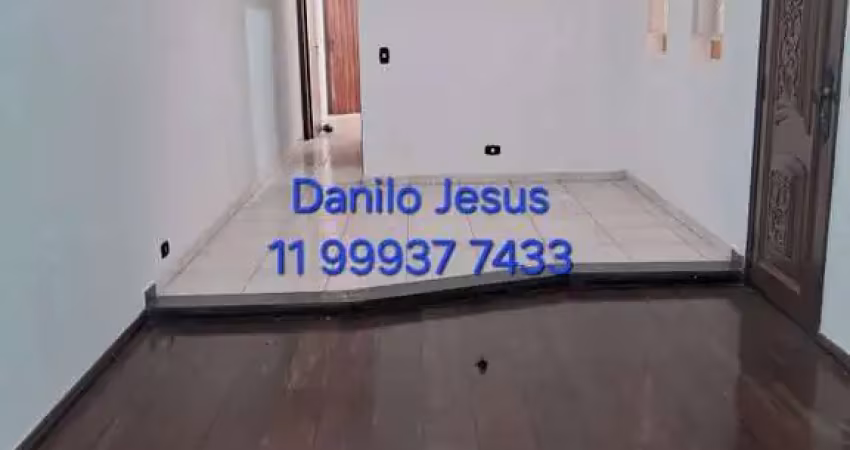 Sobrado 3 dormitórios sendo uma suíte, 2 vagas. fl51