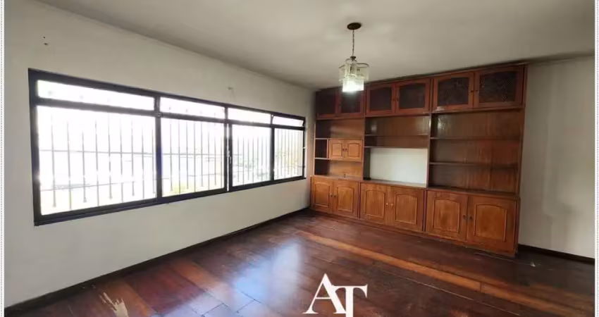 Sobrado - 3 dormitorios (1 suite) 2 vagas de garagem amplo quintal