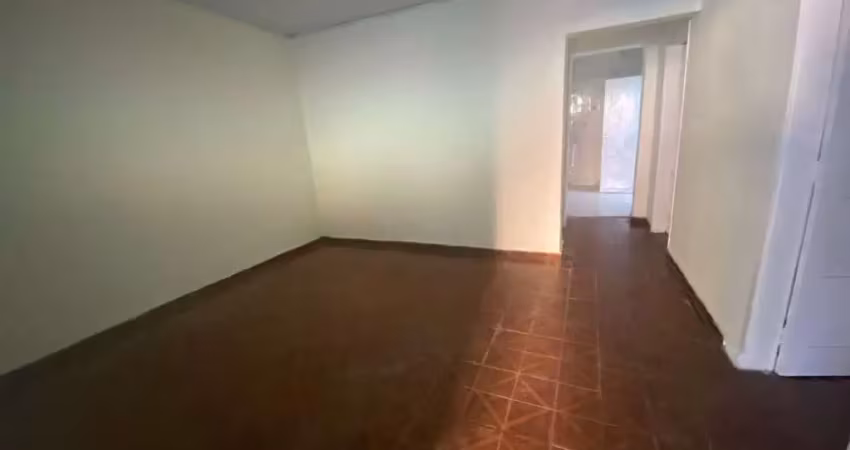 Casa térrea  com 2 quartos 2 vagas e 1 salão comercial no butantã. fl64