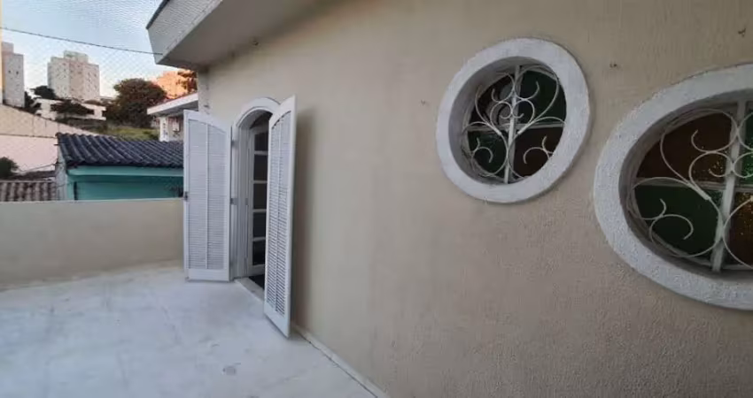 Casa com 2 quartos para alugar na Rua Lourenço Prado, 217, Cidade dos Bandeirantes, São Paulo