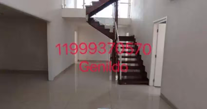 Sobrado em condomínio a 500m do metro butanta  com 6 quartos 6 suites 6 vagas edicula quintal fl55