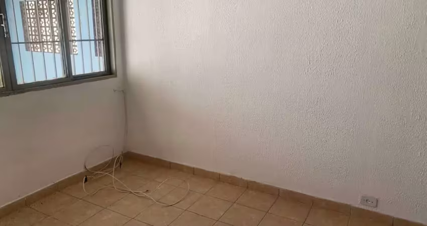 Casa terrea em condonimio 3 dormssuite ,2 gacas quintal