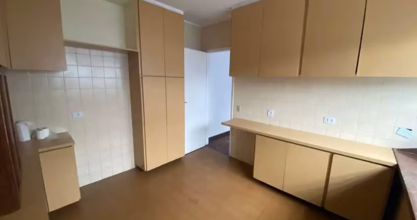 Sobrado com 3 quartos, 1 suíte,  edicula, 2 vagas no butantã. fl64