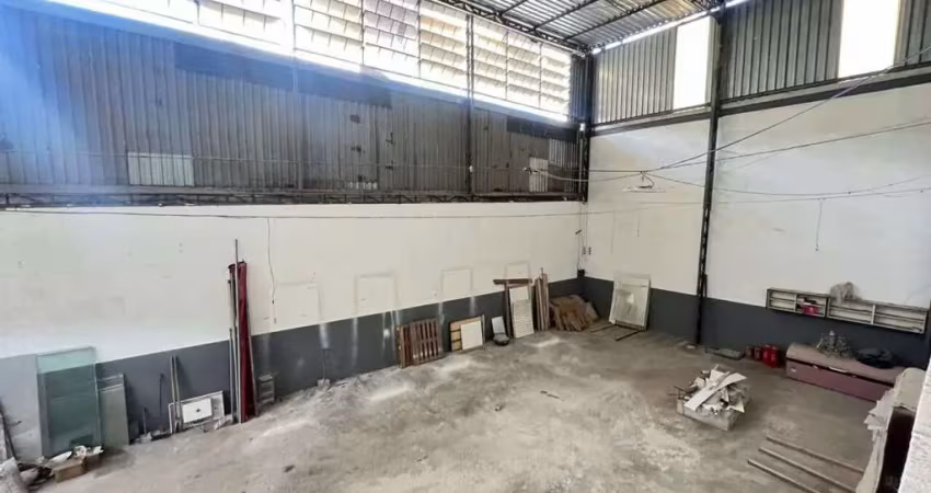 Barracão / Galpão / Depósito com 1 sala para alugar na Avenida Austrália, Jardim Mimas, Embu das Artes