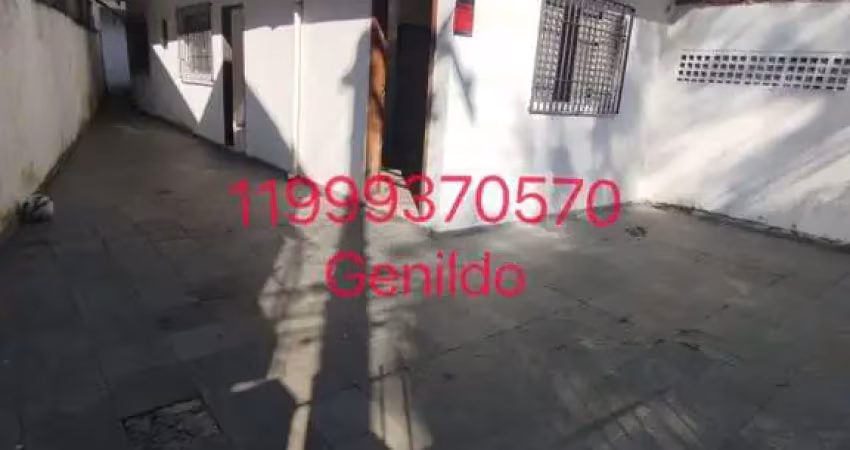 Casa terreá com 3 quartos,  sala, cozinha, quintal, escritório, 2 vagas, fácil acesso ao metro, fl55
