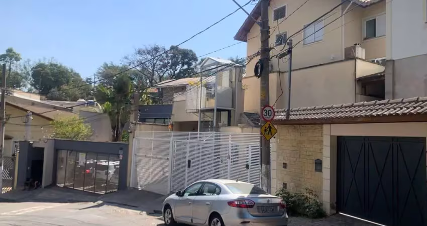 Casa em condomínio perto metrô butantã , 3 dorms suite closet 4 vagas