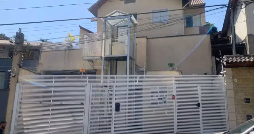 Casa em condomínio perto metrô butantã 3 dorms suite e 4 vagas
