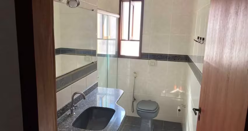 Casa à venda na Rua Manuel da Costa Ataíde, 37, Vila Universitária, São Paulo