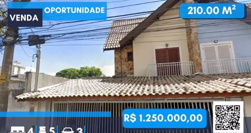 Sobrado com 210m² - 4 quartos 2 suítes - jardim peri-peri