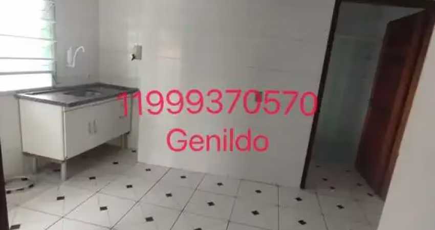 Casa assobrada com 1 quarto 1 vaga sala cozinha corredor lateral fl55