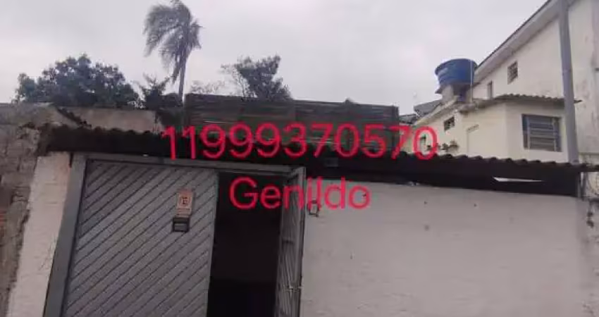 Casa terreá com 2 quartos, 2 banheiros, 2 vagas, quintal, semi mobiliada, aceita pet, fl55