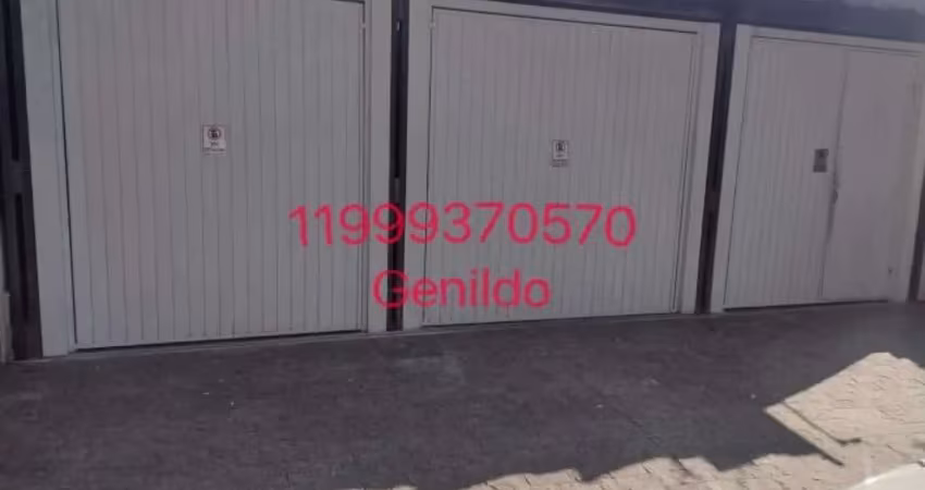 Sobrado 3 quartos, 2 suites, 3 vagas. quintal , edicula , próximo do metro butantan aceita pet, fl55