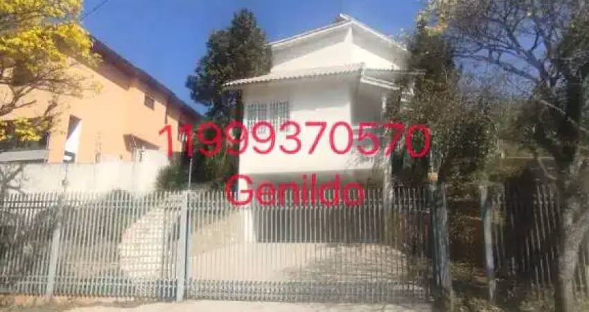 Casa com piscina 5 quartos sendo 1 uma master, 6 vagas, sauna, jardim, aceita pet churrasqueira fl55