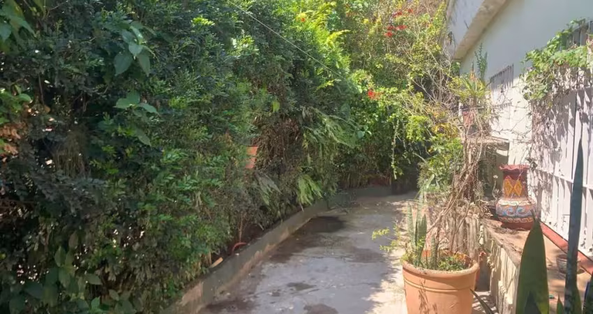 Casa totalmente terra excelente localização 3 d 2 vagas