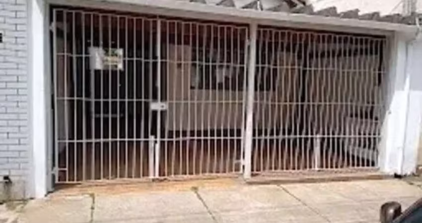 Casa com 2 quartos para alugar na Praça Vidal Antônio de Castro, 111, Lapa, São Paulo
