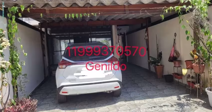 Sobrado com 3 quartos 1 suite, 3 vagas, 4 banheiros, próximo do metro, armários planejados , fl55