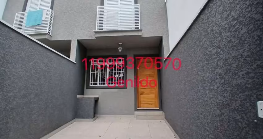 Sobrado independente com 1 quartos sendo 1 suite com sacada, 1 vagas com portão eletrônico, fl55