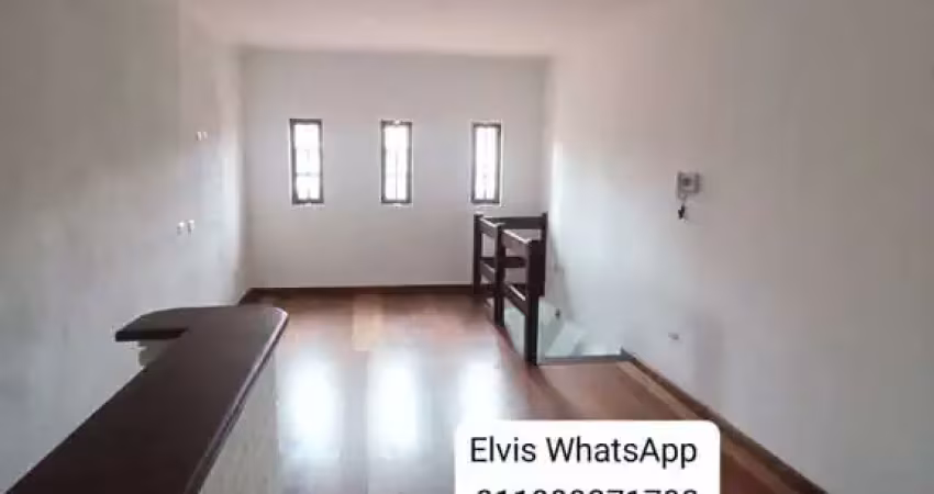 Casa em condomínio fechado com 3 quartos para alugar na Rua Abílio Brenha da Fontoura, Vila Universitária, São Paulo