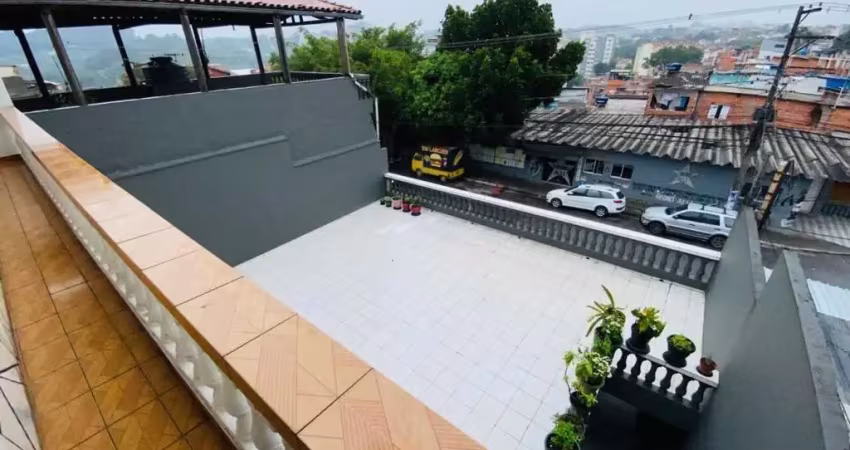 Inperdivel- 04 casas uma por andar  com 08  quartos   05 banheiros 03 vagas coberta - fl38