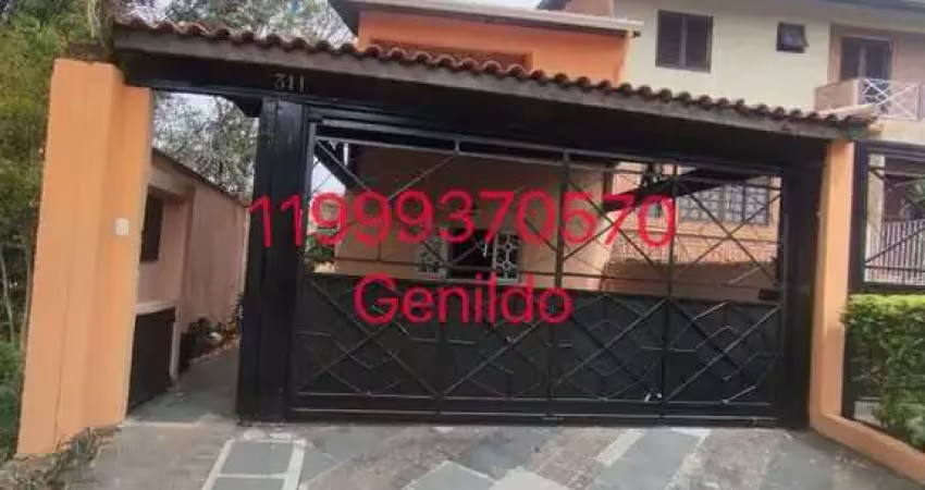 Casa com 4 quartos 2 suites, quintal , 2 vagas , edícula, sala de jantar, lareira,aceita pet, fl55