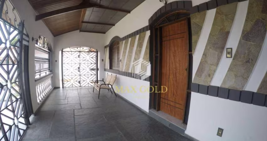 Casa com 3 dormitórios à venda, 295 m² por R$ 800.000,00 - Jardim Paulista - Taubaté/SP