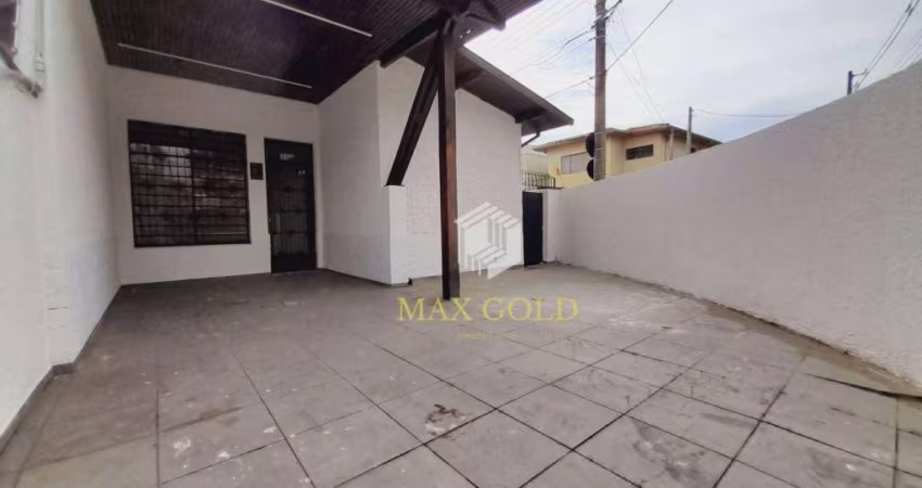 Casa com 3 dormitórios para alugar, 130 m² por R$ 2.750,00/mês - Centro - Taubaté/SP