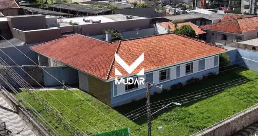 (LOCAÇÃO) Imóvel Comercial com 5 quartos e amplo terreno na Vila Estrela