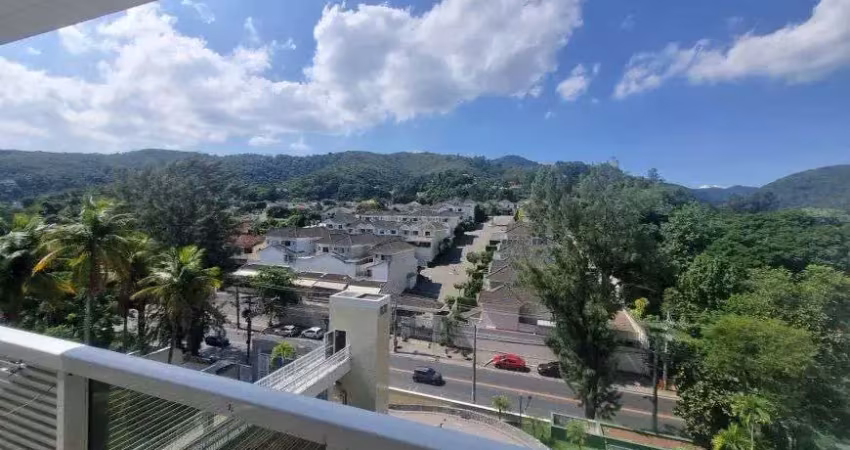 Junto armazém urbano linda vista indevassada varanda 3 suítes armários e condomínio com farto lazer