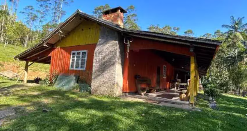 Sítio no Pico em Rodeio/SC