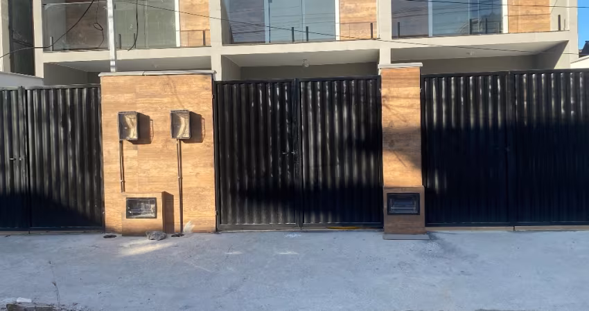 Duplex com 2 quartos e suíte- fino acabamento - próximo à praça da Trindade