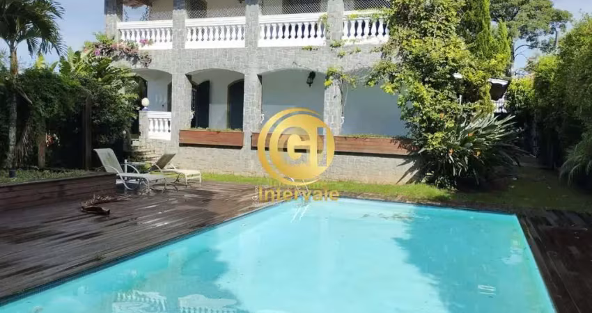 Casa com 5 quartos à venda na Rua Armando Peralli, Centro, Jacareí