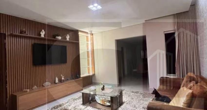 Casa para Venda em Uberlândia, Nossa Senhora Aparecida, 3 dormitórios, 1 suíte, 2 banheiros, 2 vagas