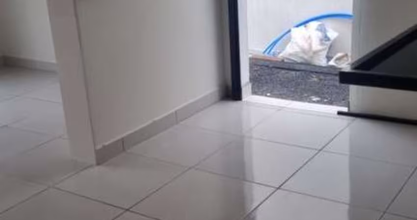Casa para Venda em Uberlândia, Shopping Park, 2 dormitórios, 1 suíte, 2 banheiros, 2 vagas