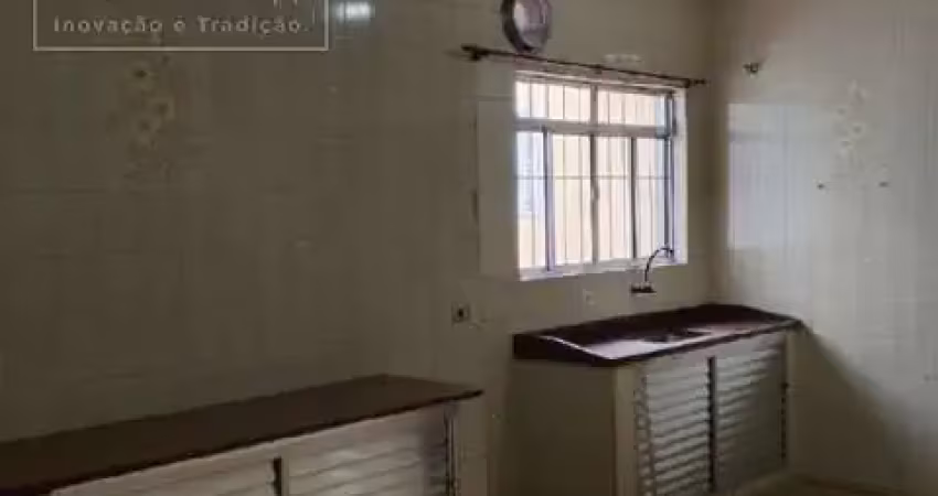 Casa com 2 quartos para alugar no Parque Oratório, Santo André 