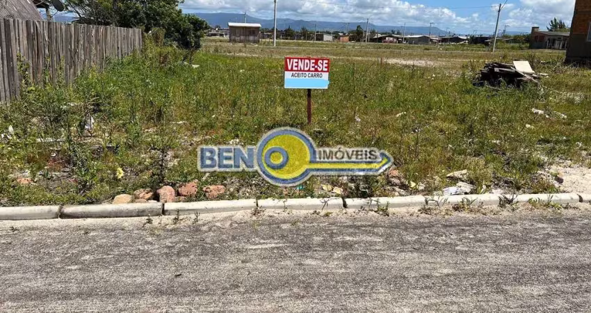 Beno imóveis vende terreno 12x25 escriturado em capão novo  4quadras do mar