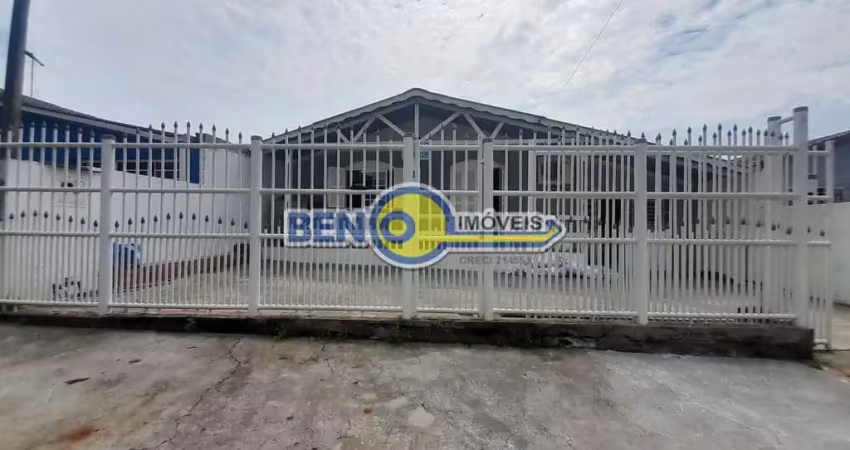 Ótima casa com excelente pátio com piscina à venda, na cohab a em  gravatai - rs