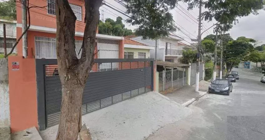 Sobrado bastante amplo e localização incrível no bairro de casa verde