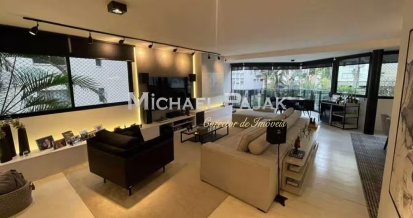 Apartamento na Aclimação  Michael Pajak (11) 99996-4550
