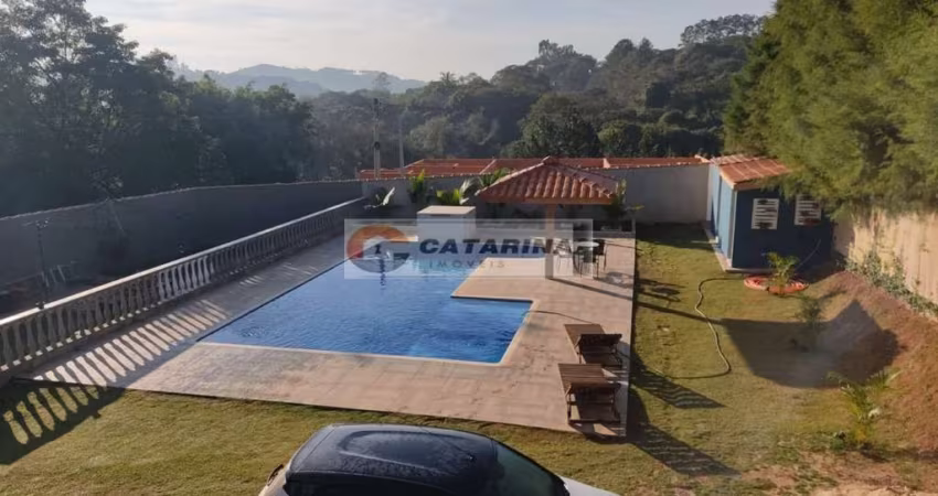 Chácara em condomínio fechado!