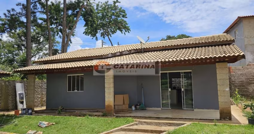 Chácara em construção em condomínio fechado!
