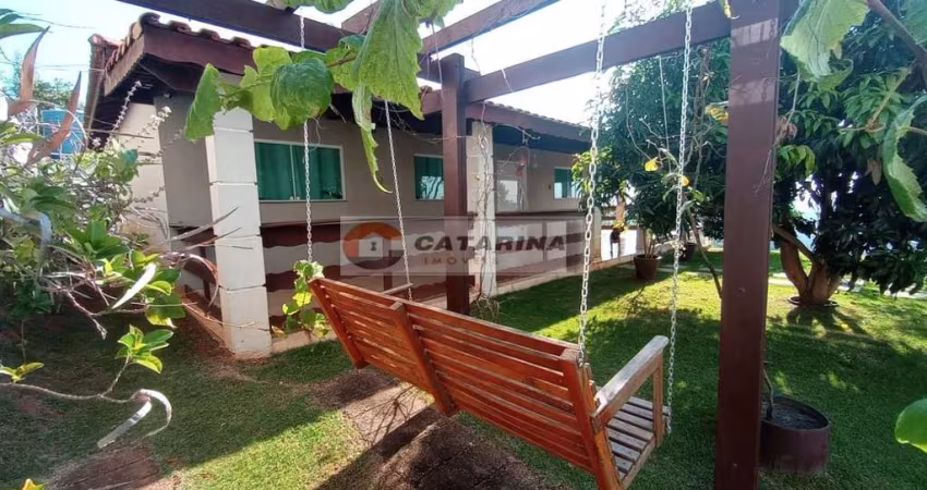Belíssima chácara dentro de condomínio com linda vista